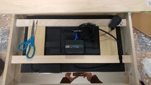 mounting an hdmi monitor inside smart mirror frame